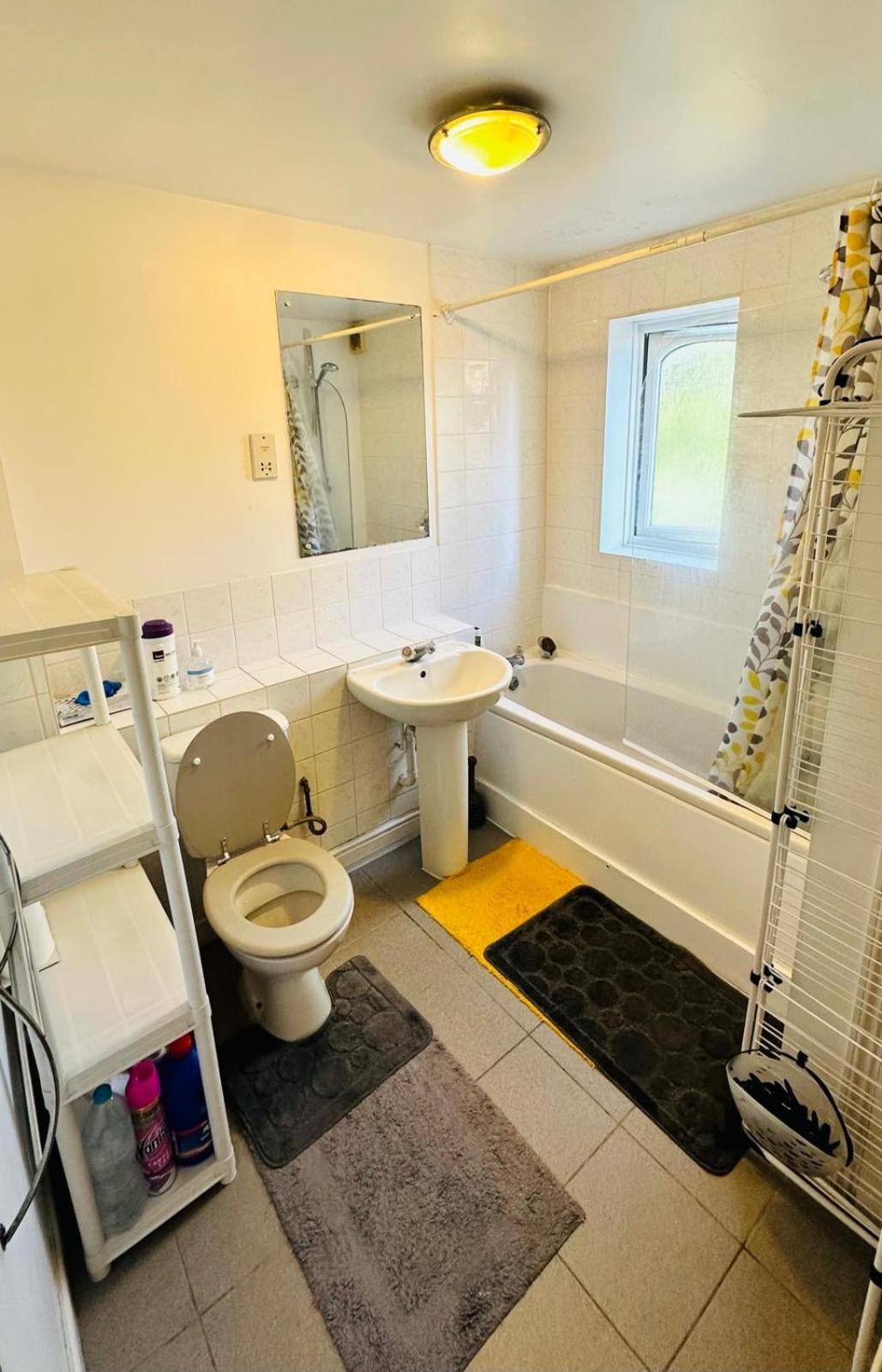 The Right Place. A Fabulous/cozy Double Londen